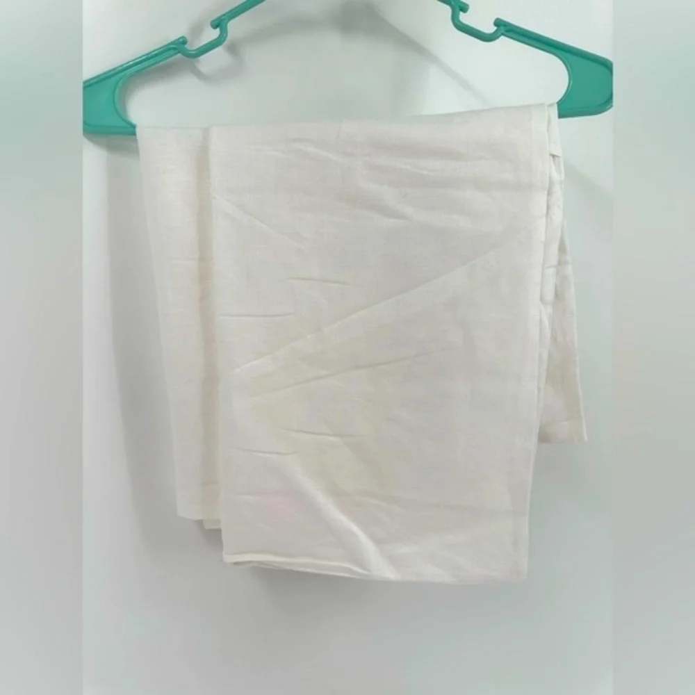 HALLMART COLLECTABLES 2 Standard Sham Linen White Pillow Cases 26W by 20L